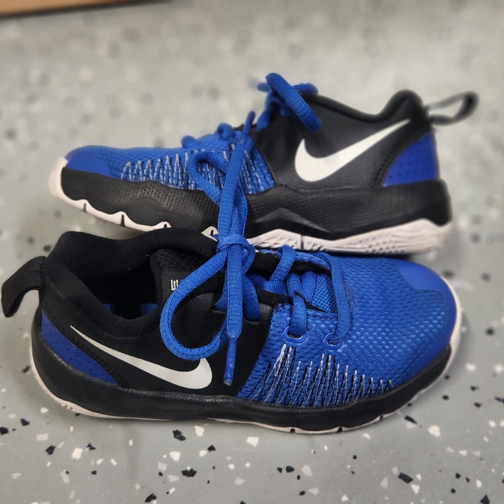 Nike Blue and Black Sneakers with Cushioned Midsole